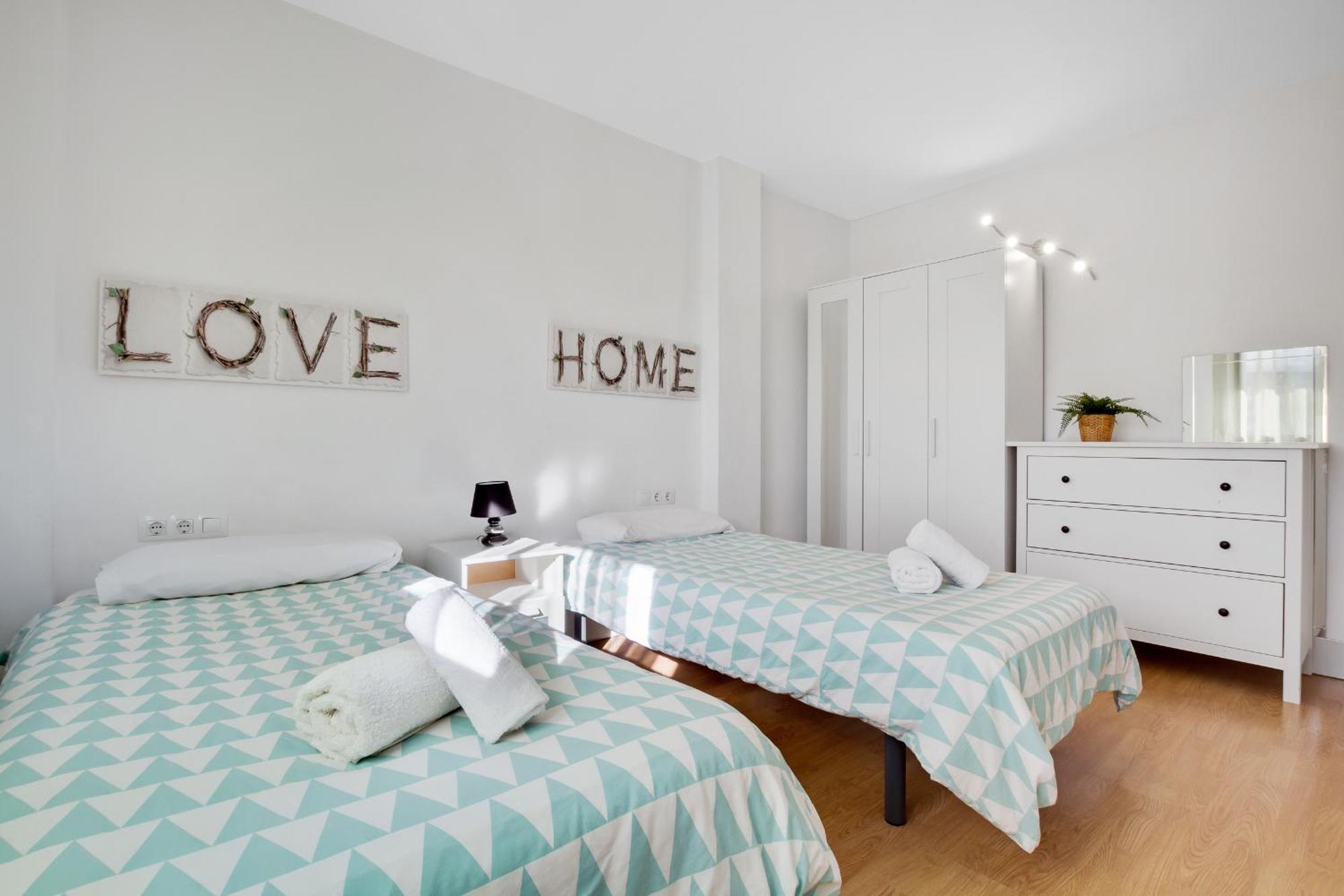 Carihuela Playa By Ivi Real Estate Appartement Torremolinos Buitenkant foto
